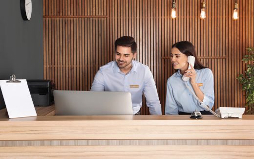 employé polyvalent en hotellerie